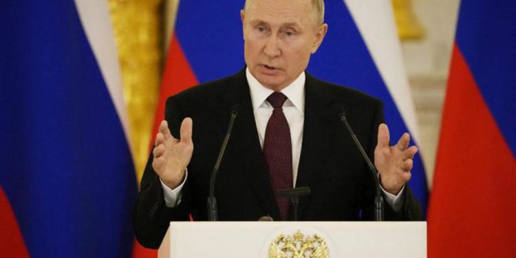 Pil Russia, la versione di Putin e quella dei dati: i conti non tornano