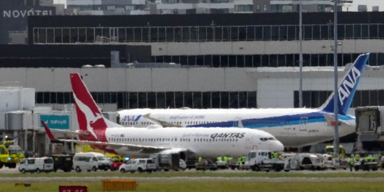Australia, aereo atterra in sicurezza a Sidney dopo richiesta di soccorso