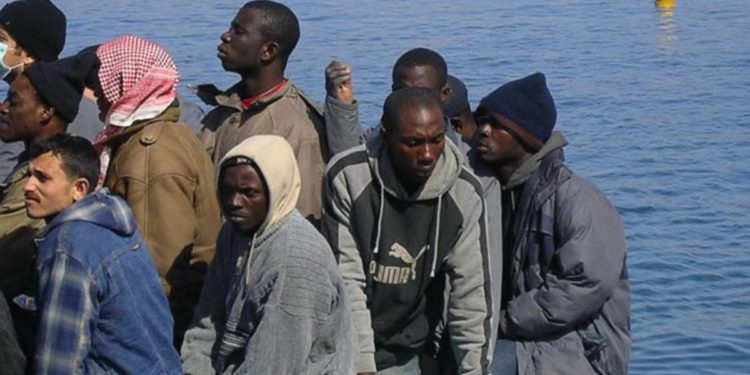 Migranti, 700 soccorsi da Guardia costiera al largo di Siracusa