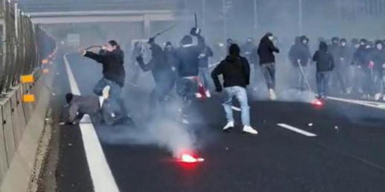 Scontri ultras A1, Piantedosi: “Stop 2 mesi trasferte tifosi Napoli e Roma”