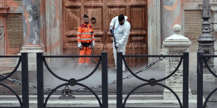 Blitz Senato, attivisti arrestati: “In cella ma facciata è già pulita: avanti con disobbedienza”