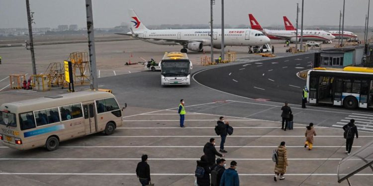 Covid, Germania: “Evitare viaggi non essenziali in Cina”