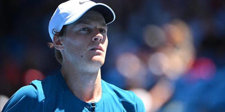 Australian Open 2023, Sinner eliminato da Tsitsipas negli ottavi