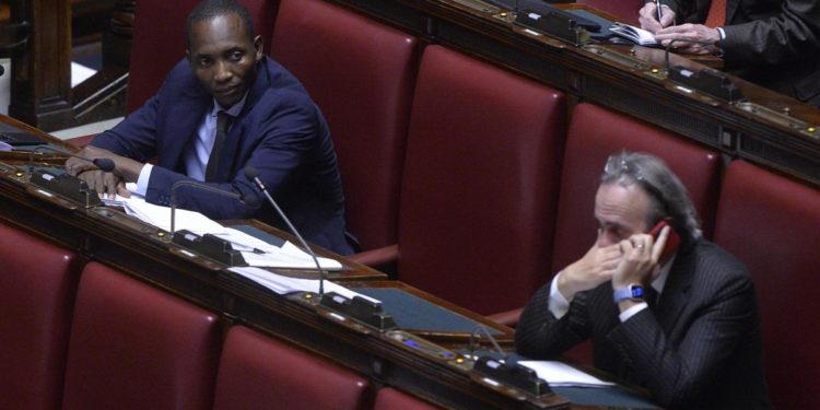 Soumahoro passa al gruppo Misto, Bonelli: “Umanamente deluso”