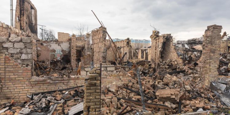 Ucraina, più armi contro la Russia: gli interessi di Europa e Stati Uniti