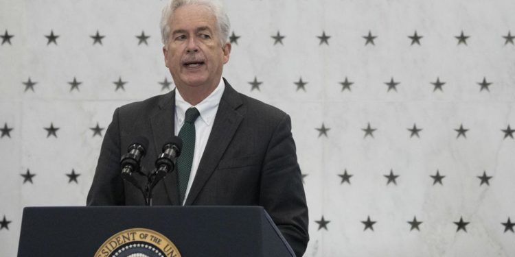 Ucraina, direttore Cia ha incontrato in segreto Zelensky a Kiev