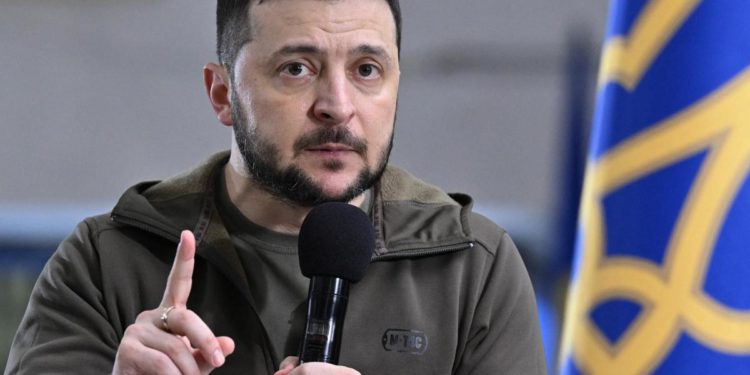 Ucraina, Zelensky: “Russia prepara super attacco con droni”