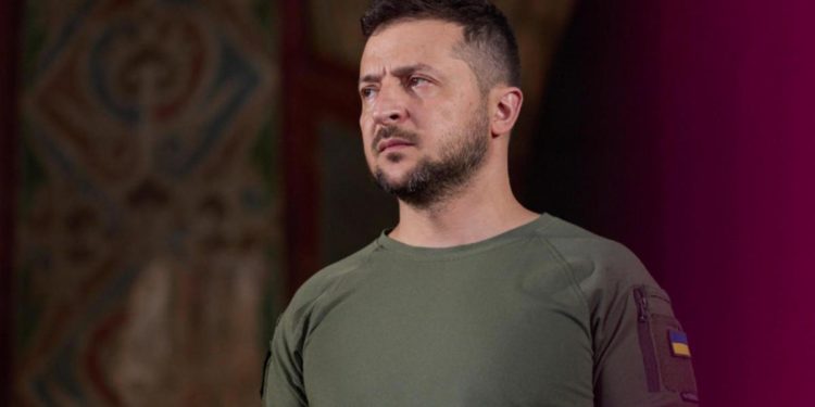 Zelensky su schianto elicottero: “Dolore indicibile, scoprire le cause”