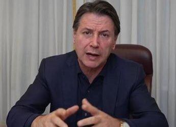 Autonomia, Conte: “L’unità del Paese svenduta per le regionali”