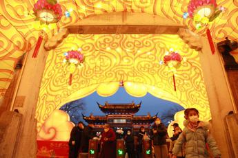 Covid Cina, Pechino annuncia vittoria su pandemia: “Compiuto un miracolo”