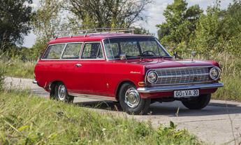 Opel: nel 1963 l’anno della svolta con la Rekord