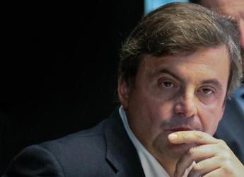 Pd, Calenda: “Di fatto non esiste più”