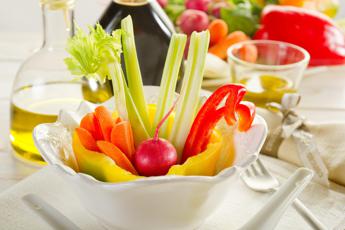 Pinzimonio prima dei pasti al ristorante, proposta a Schillaci contro i chili da lockdown