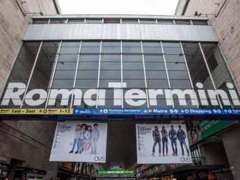 Roma, trovato cadavere alla stazione Termini: treni sospesi e ritardi