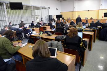 Ruby ter, sentenza: Berlusconi assolto perché olgettine andavano ascoltate da indagate