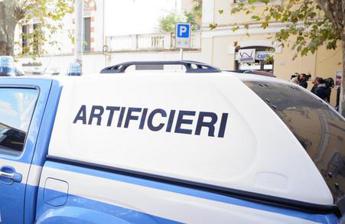 Sanremo, pacco sospetto con miccia: l’intervento degli artificieri