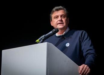 Terzo Polo, Calenda presenta road map per partito unico entro l’autunno