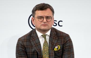 Ucraina, Kuleba: “Avremo jet dagli alleati, è solo questione di tempo”