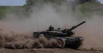 Ucraina, Pistorius: “Tank Leopard 2 a Kiev entro fine marzo”