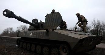 Ucraina, sui social i piani segreti Usa-Nato per aiutare Kiev. Pentagono apre indagine