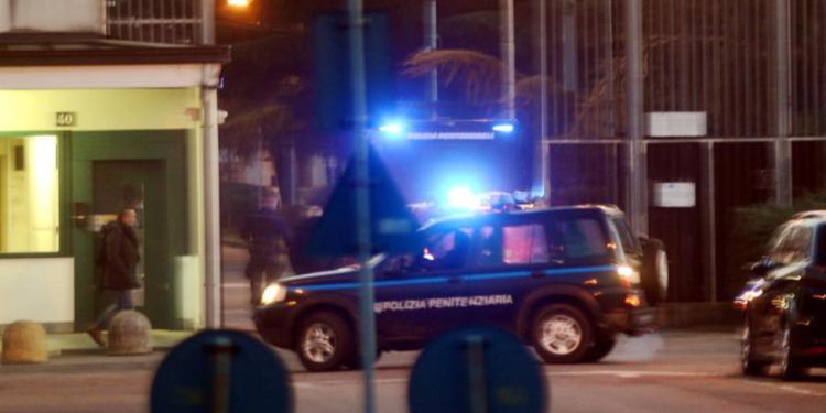 Cospito, il consigliere in visita: “Lucido, abbiamo parlato a lungo”