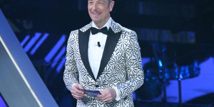 Sanremo 2023, Amadeus: “Serata di ieri nella storia, ma non mi esalto”