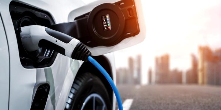 Stop vendita auto benzina e diesel entro 2035, via libera Europarlamento