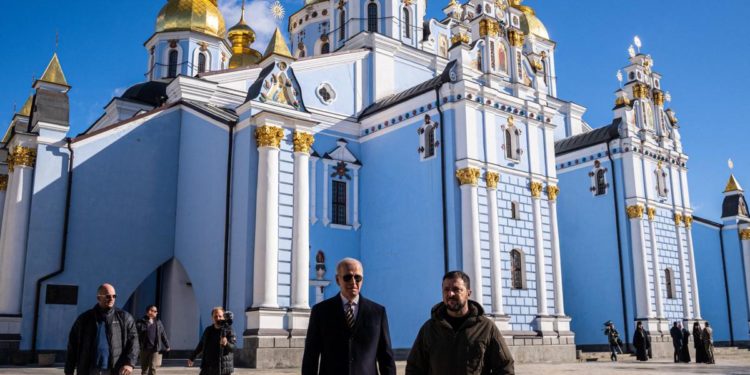 Ucraina, Biden e la visita a Kiev: il retroscena