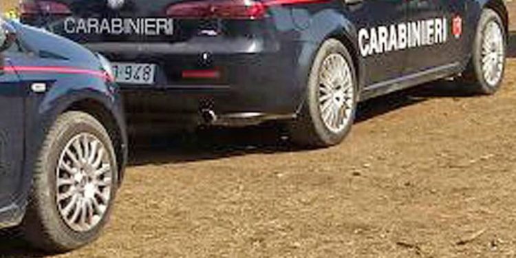 Taranto, trovato cadavere di un giovane in una scarpata