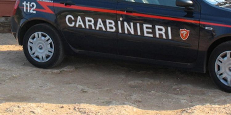 Lecco, donna morta trovata in un’auto a Rivabella