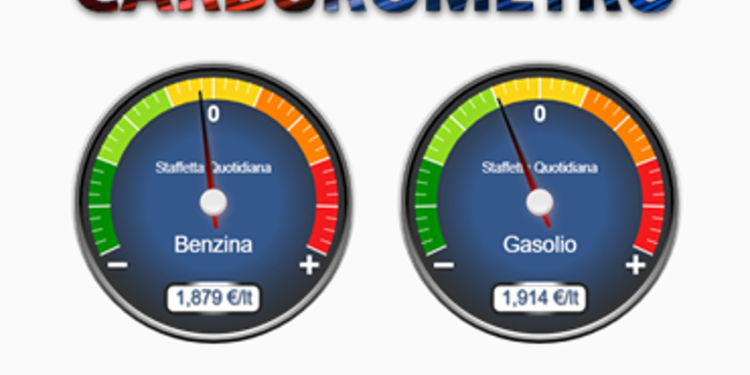 Carburanti, i prezzi scendono