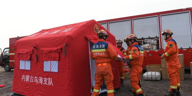 Cina, crolla miniera di carbone: 5 morti e 48 dispersi