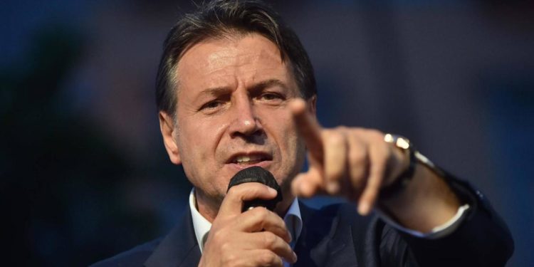 Superbonus, Conte: “Non è gratis? E allora spesa militare con cui ammazzi le persone?”