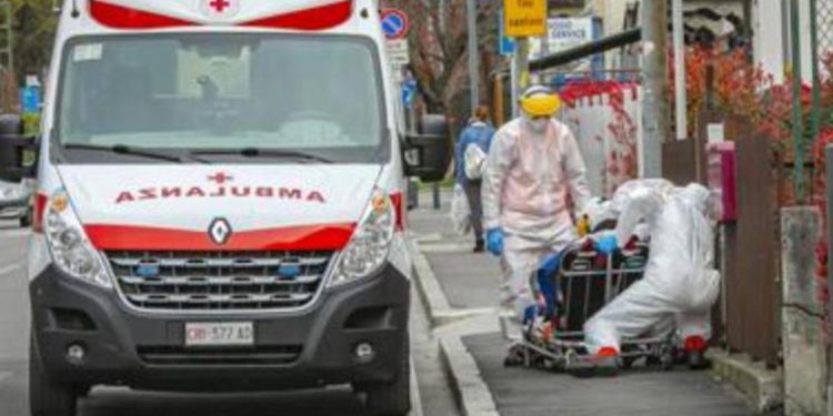 Covid oggi Italia, 33.042 casi e 439 morti: bollettino ultima settimana