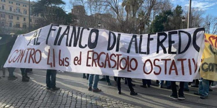 Cospito, gruppo Bakunin: “Denunciamo tortura contro Alfredo”