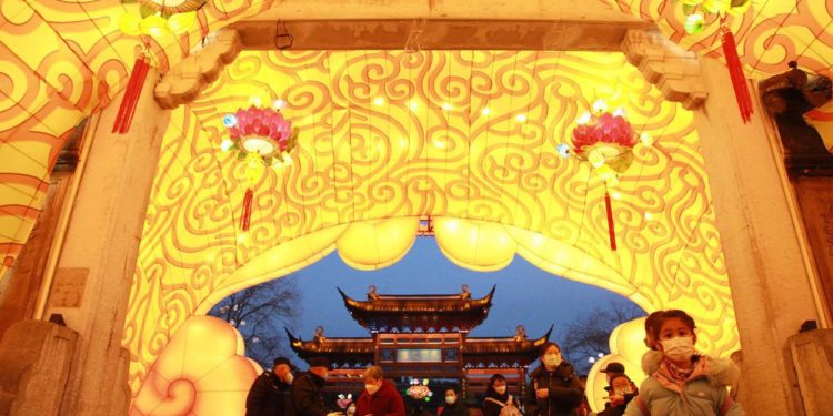 Covid Cina, Pechino annuncia vittoria su pandemia: “Compiuto un miracolo”