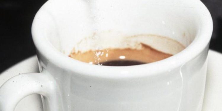 Eritritolo fa male? Lo studio: dolcificante associato a più infarti e ictus