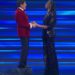 Sanremo 2023, Morandi su uno sgabello balla con la Egonu