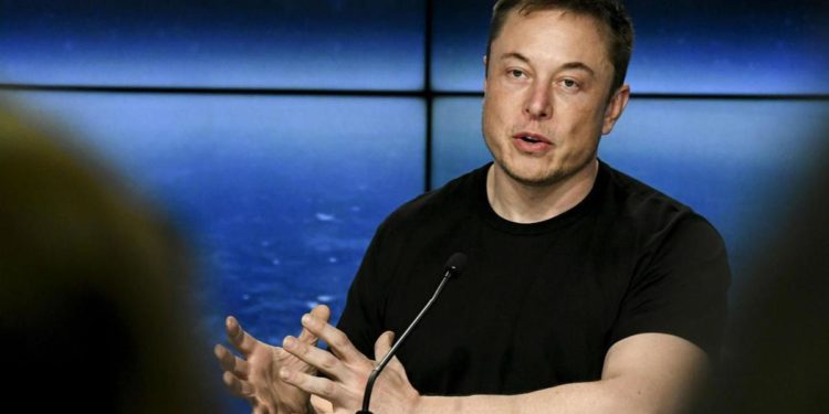 Ucraina, Kiev contro Musk: “Non vuole farci usare Starlink per droni militari”