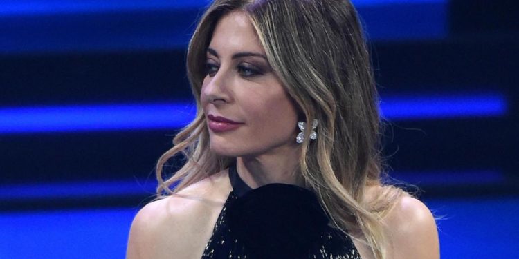 Sanremo 2023, con Francesca Fagnani sul palco voci ragazzi Nisida
