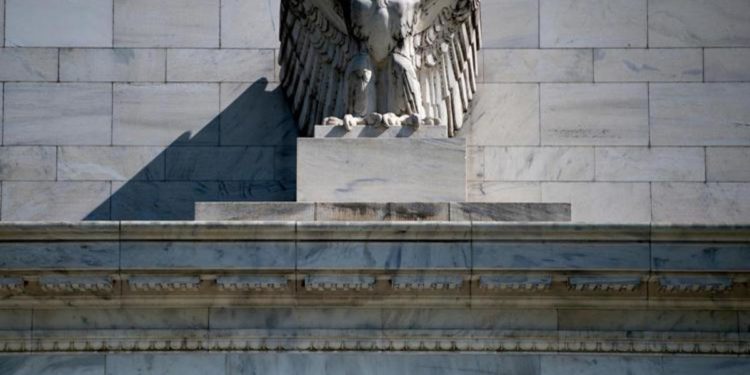 Fed alza i tassi di 25 punti base