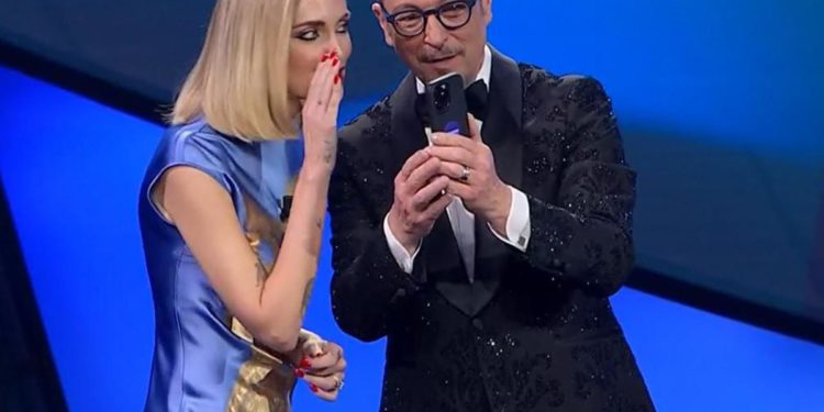 Sanremo 2023, Ferragni-Amadeus e lezione Instagram non va
