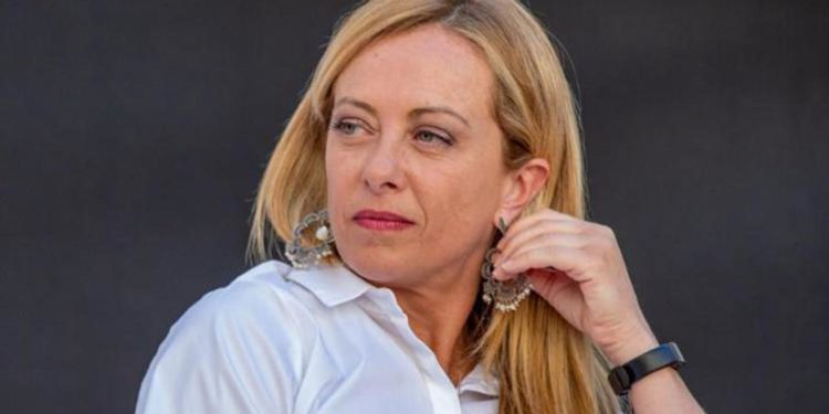 Giorgia Meloni da “pericolo” a “leader Ue più popolare”: elogio del Times