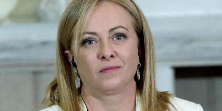 Meloni sente Schlein: “Mi aspetto un’opposizione durissima”