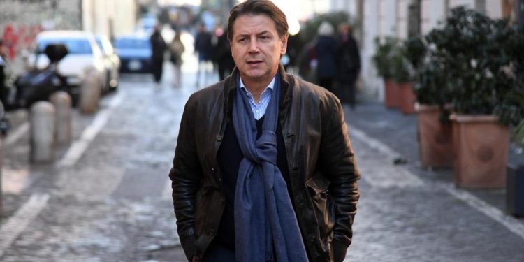 Sanremo 2023, Conte: “Polemiche non appassionano, ma serve riforma Rai”