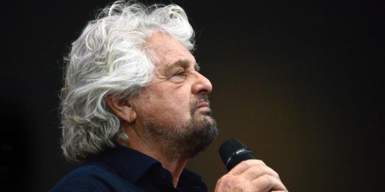 M5S, Grillo torna in scena e attacca il governo “di estrema destra”