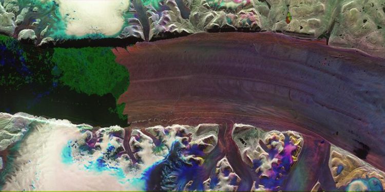 Spazio, a Milano taglio del nastro della mostra ‘Looking Beyond. Guardare oltre’