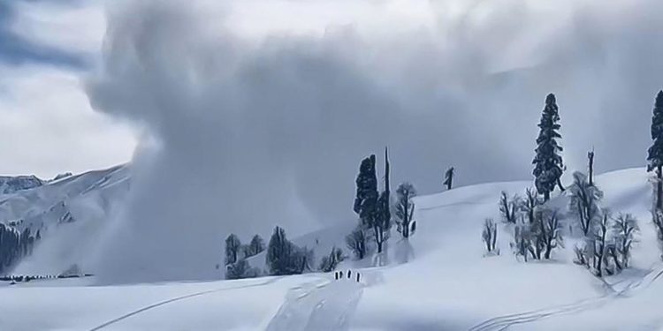 India, valanga travolge resort su Himalaya: morti 2 turisti stranieri