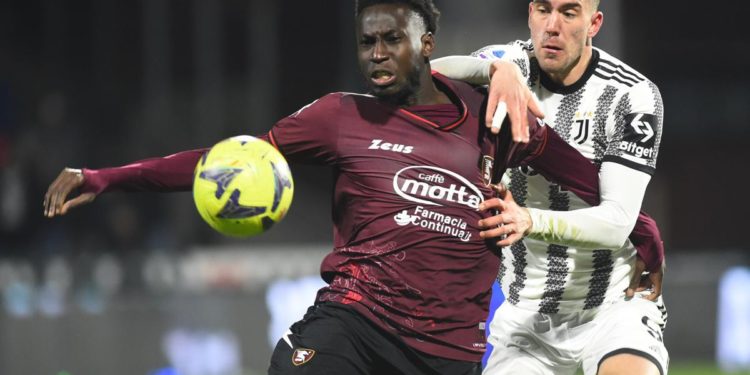 Salernitana-Juve 0-3, doppietta di Vlahovic e gol di Kostic