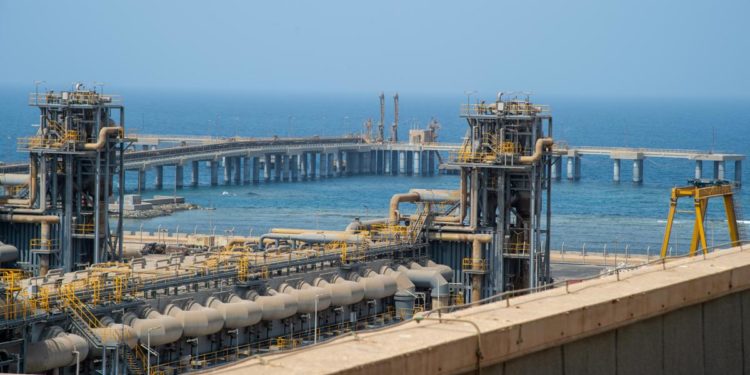 Cresce l’emergenza siccità ma l’Italia consuma 9 mld di metri cubi d’acqua: più di tutti in Ue